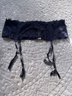 Cacique lace garter belt